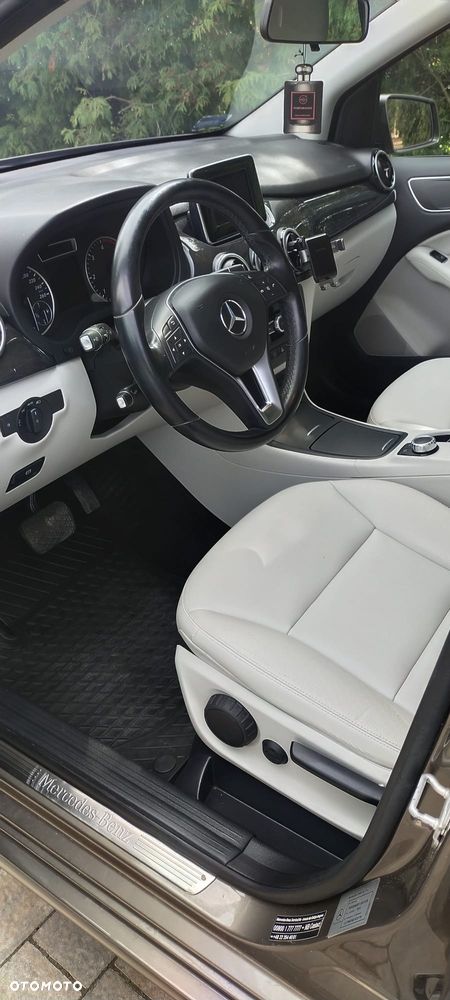 Mercedes-Benz Klasa B 200 CDI (BlueEFFICIENCY) 7G-DCT - 16