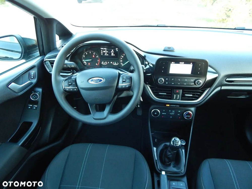 Ford Fiesta 1.1 Trend - 11
