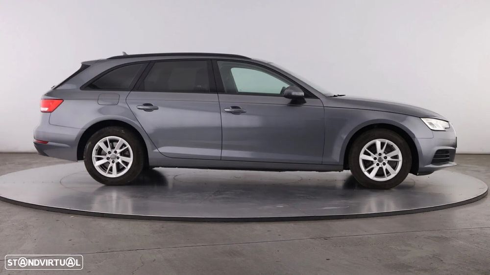 Audi A4 Avant 2.0 TDI Advance - 8