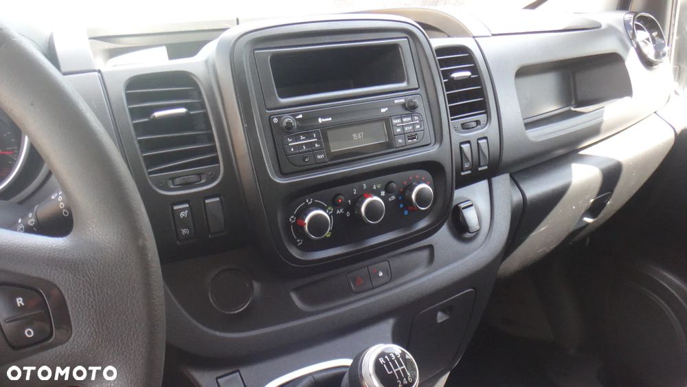 Renault Trafic - 12