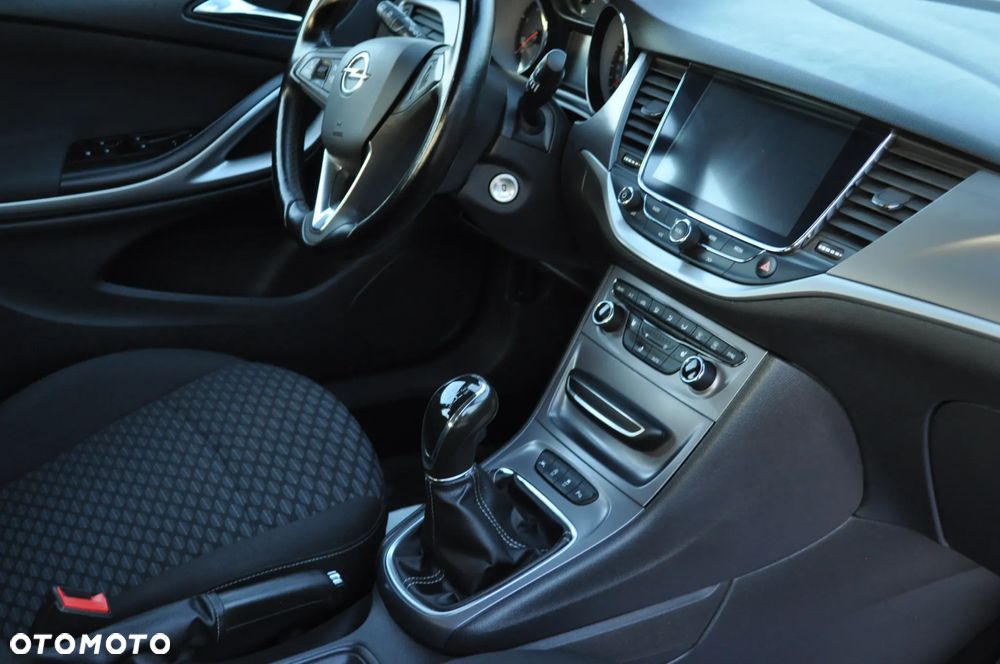 Opel Astra 1.6 D (CDTI) Start/Stop Innovation - 16