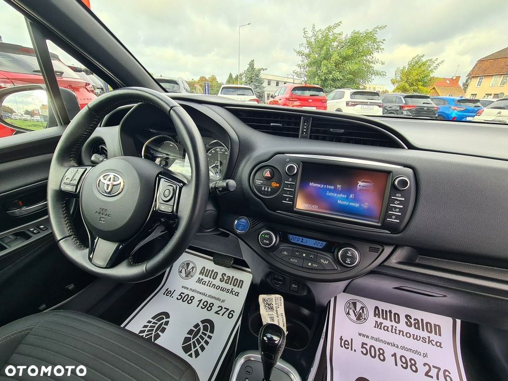 Toyota Yaris Hybrid 100 Premium - 28