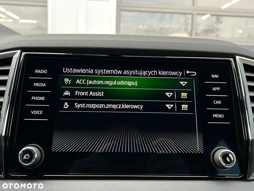 Skoda Karoq 1.5 TSI ACT GPF 4x2 Style DSG - 31