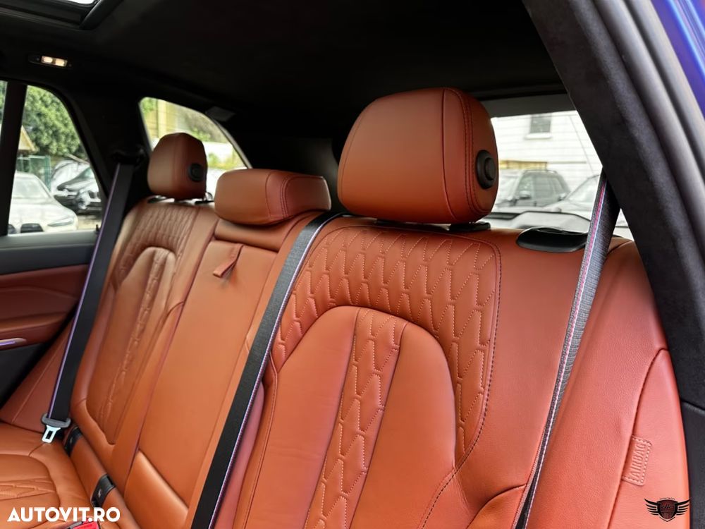 BMW X5 M M50i - 29