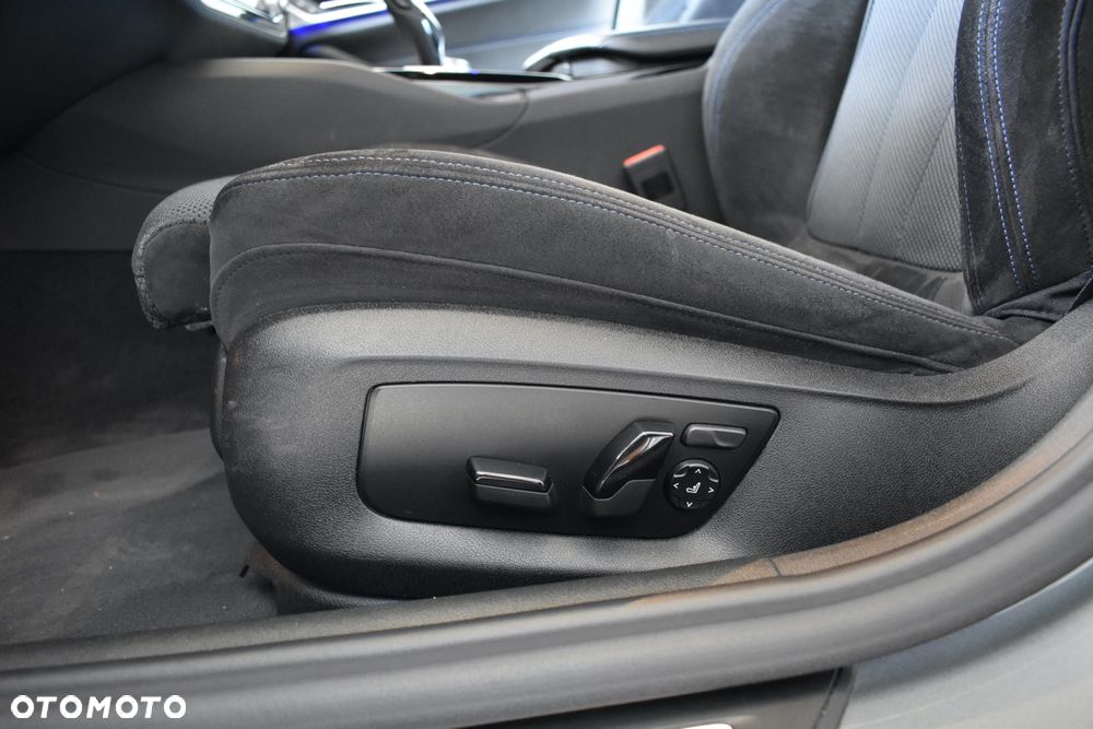 BMW Seria 5 520d M Sport sport - 21