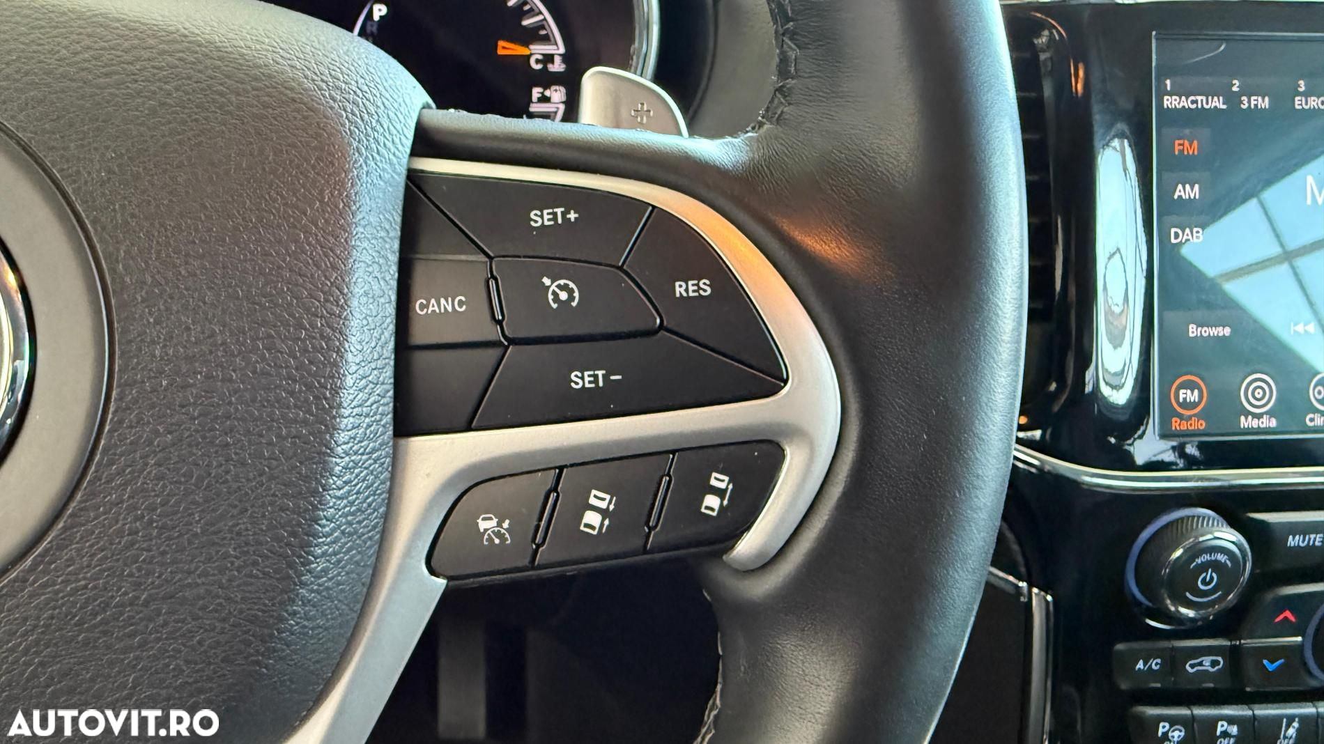 Jeep Grand Cherokee 3.0 TD AT Summit - 27