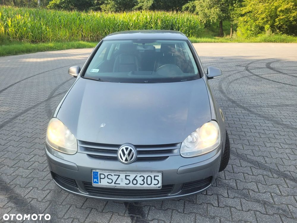Volkswagen Golf - 2