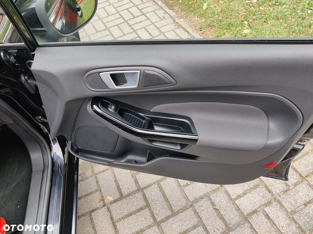 Ford Fiesta 1.0 EcoBoost S&S TITANIUM X - 25