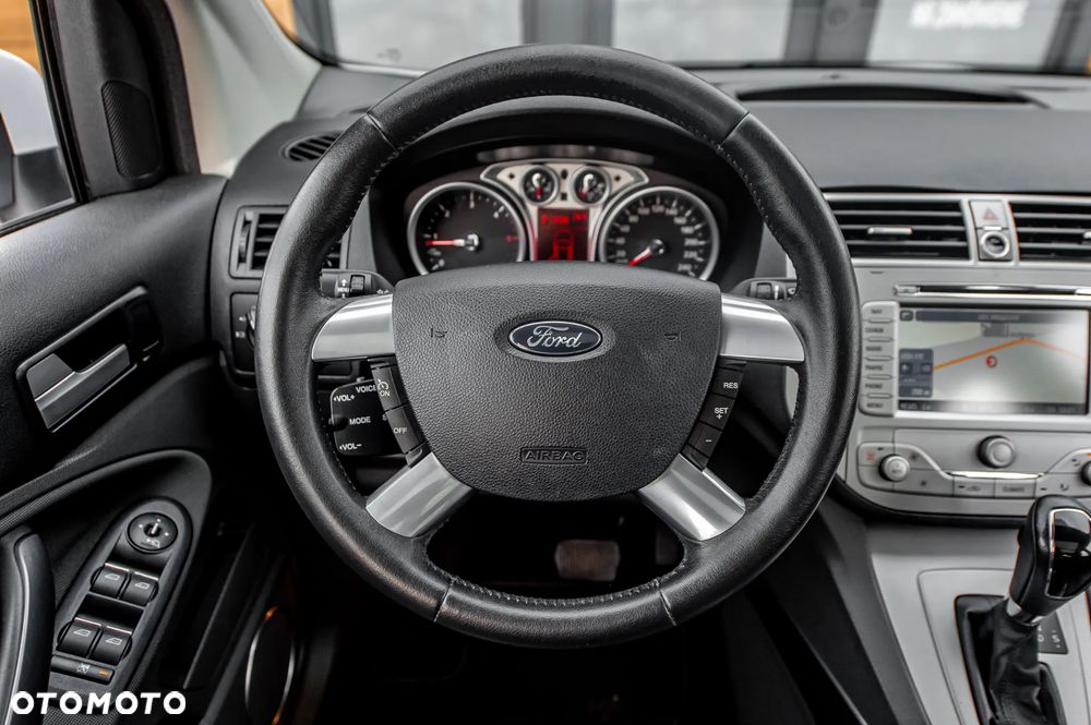 Ford Kuga 2.0 TDCi 4x4 Titanium - 24