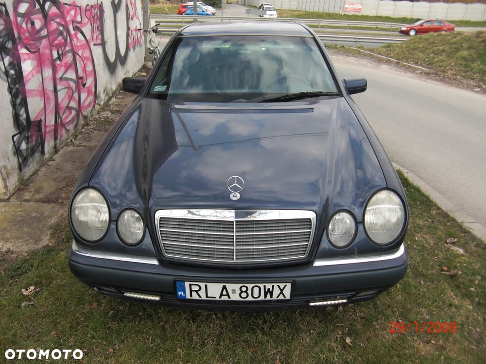 Mercedes-Benz Klasa E - 4