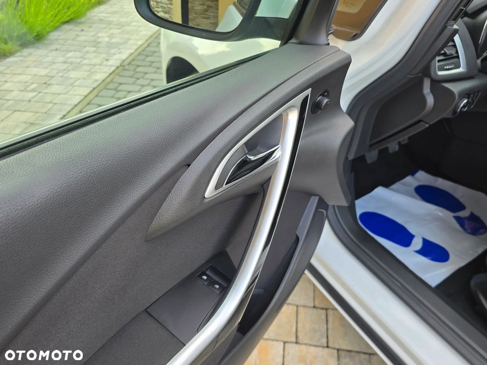 Opel Astra 1.4 Turbo - 27
