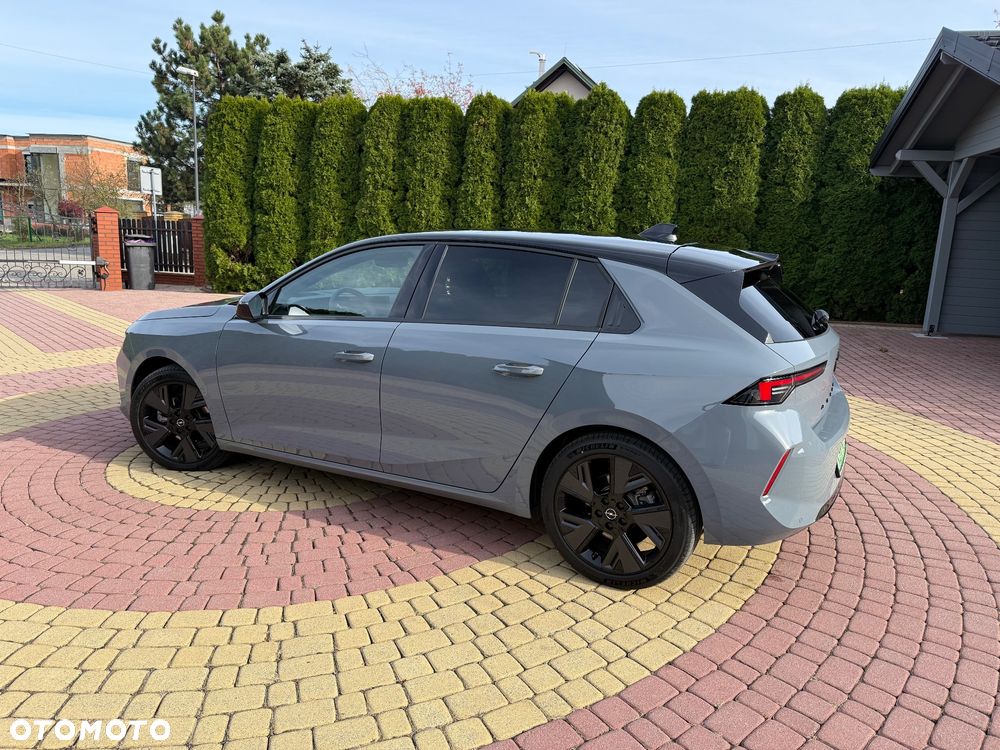 Opel Astra GS - 10