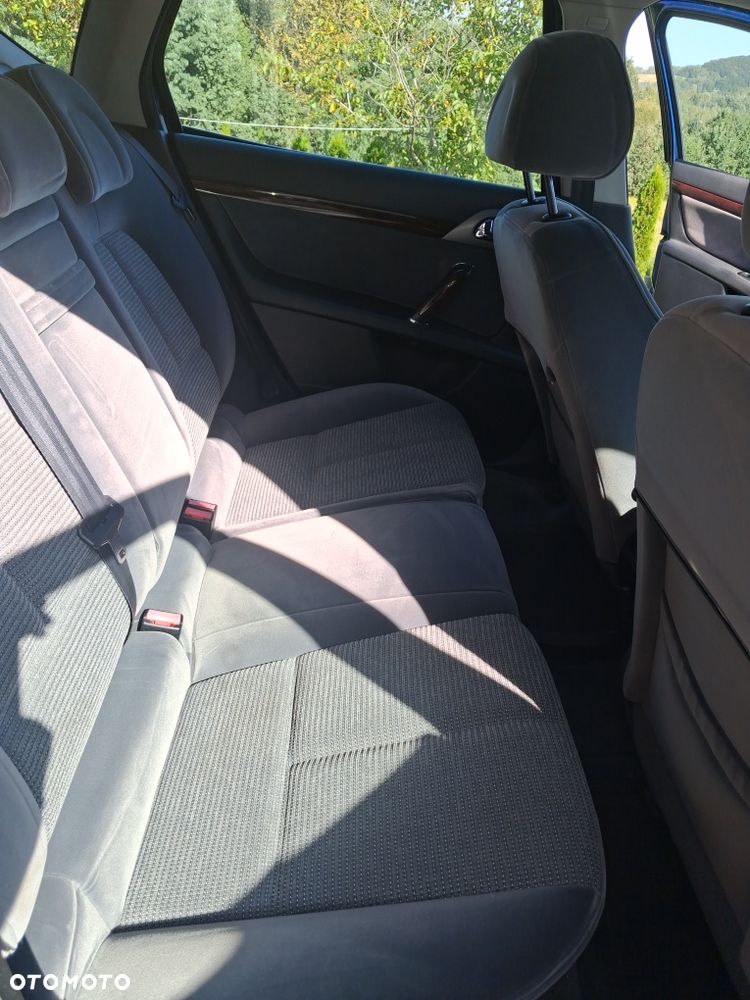 Peugeot 407 - 7