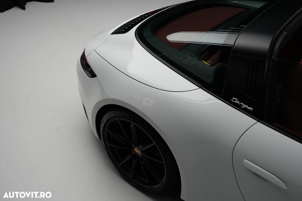 Porsche 911 Targa 4 PDK - 34