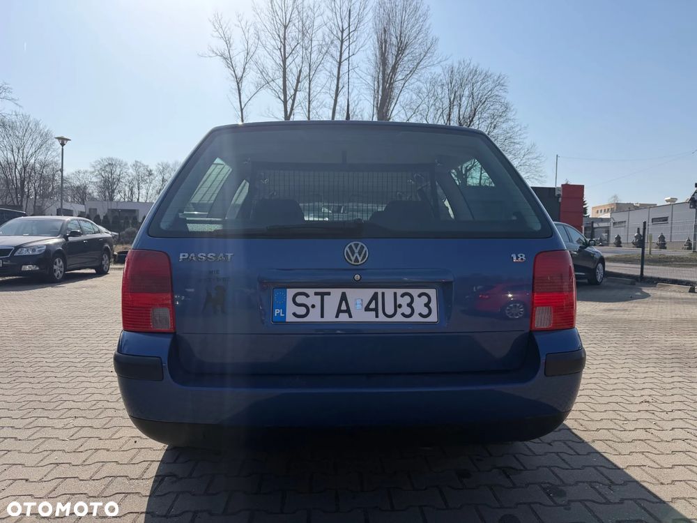 Volkswagen Passat 1.8 Comfortline - 4