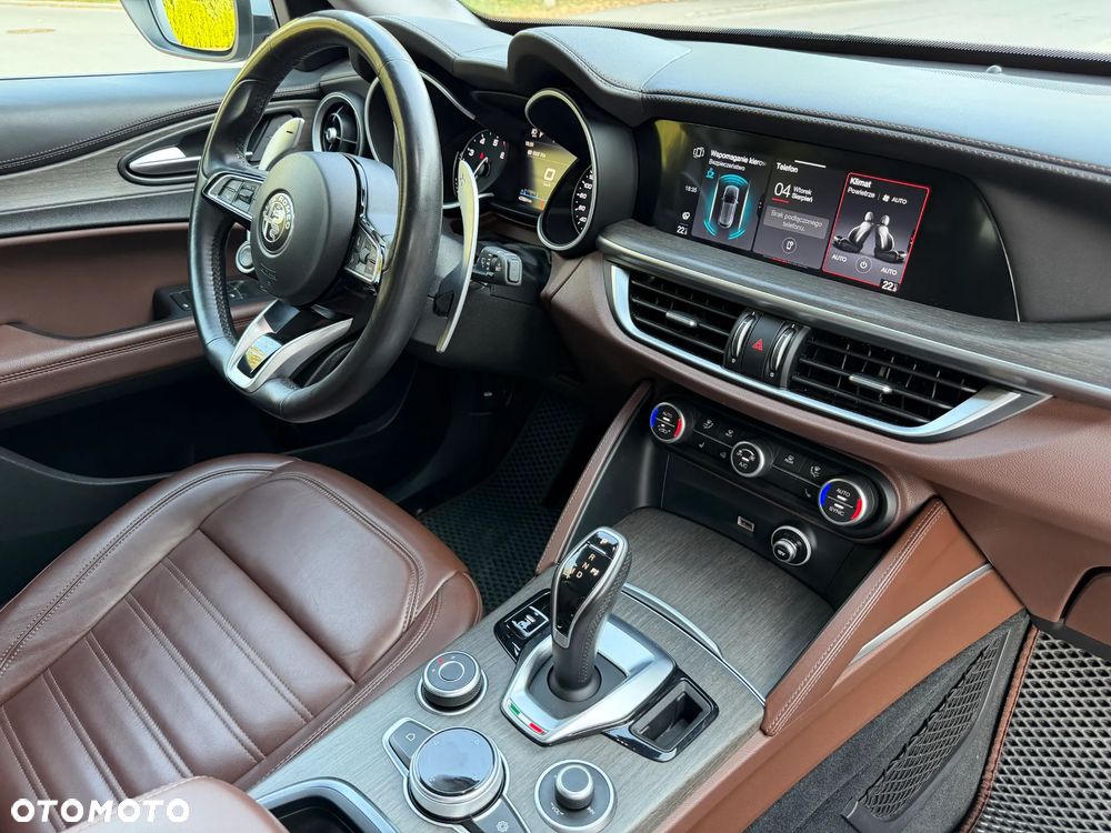 Alfa Romeo Stelvio 2.0 Turbo TI Q4 - 32