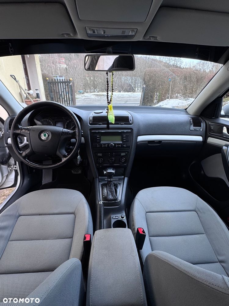 Skoda Octavia 2.0 FSI Ambiente Tiptr - 22