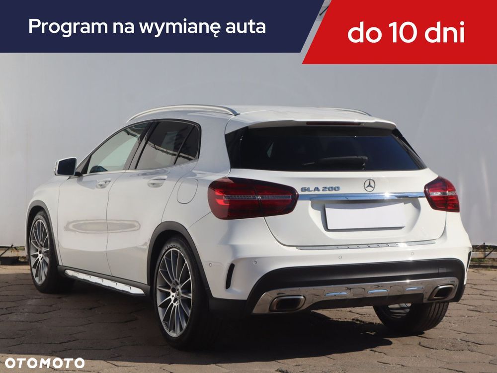 Mercedes-Benz GLA - 5