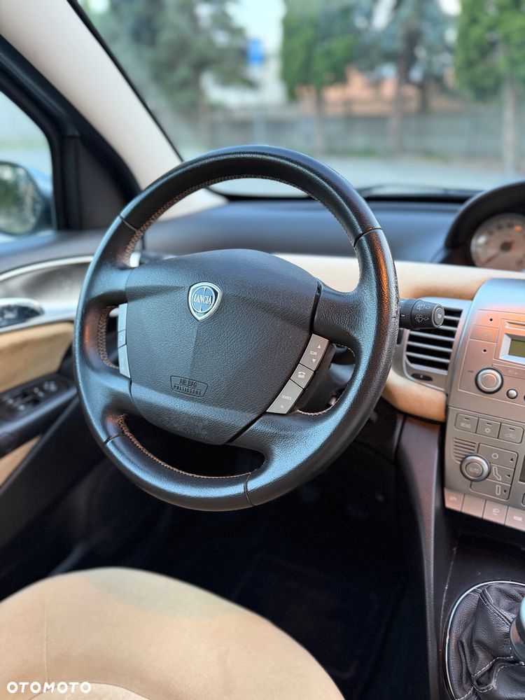Lancia Ypsilon Y 1.4 8v Platino - 19