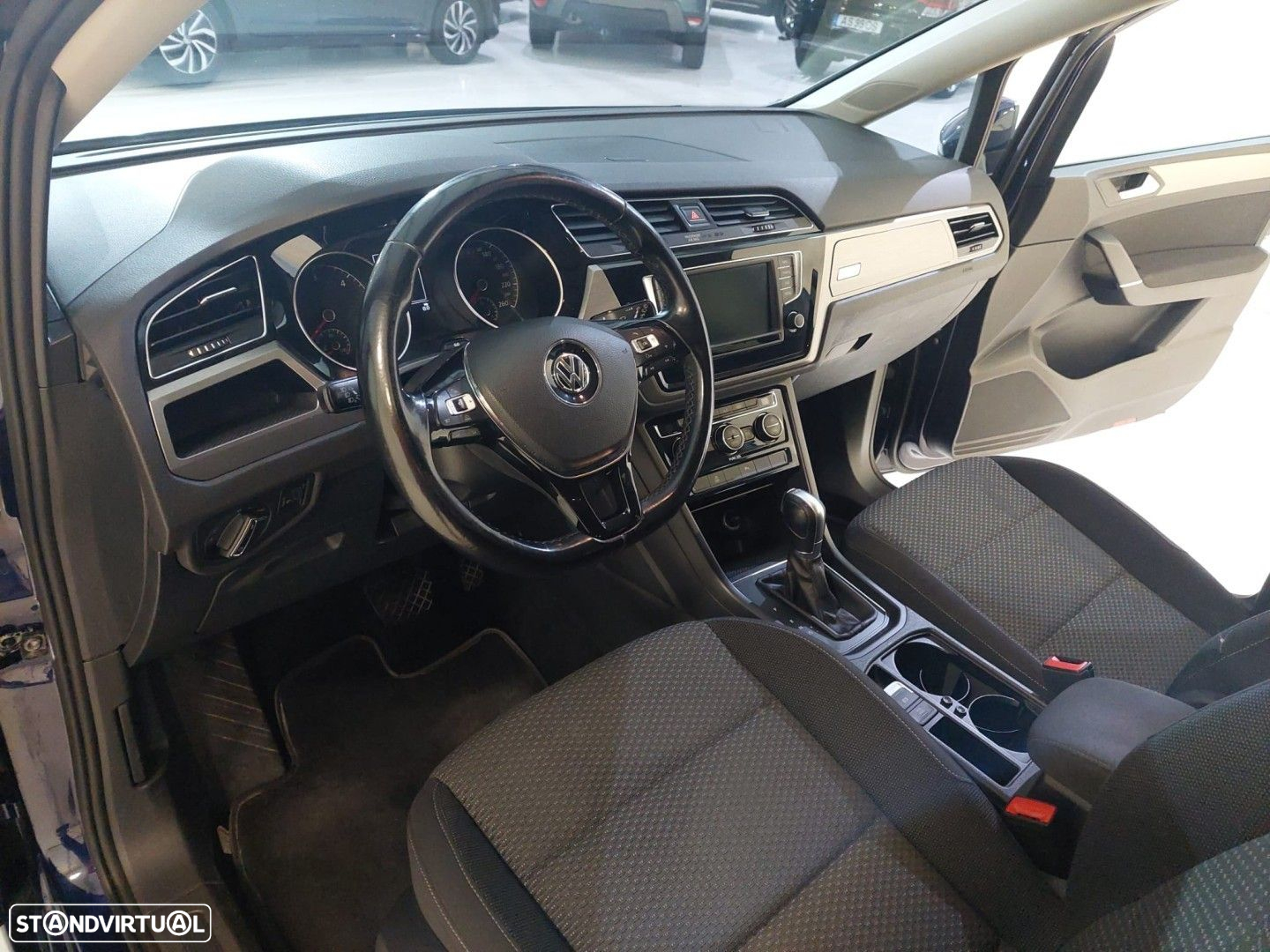 VW Touran 1.6 TDI Confortline DSG - 7