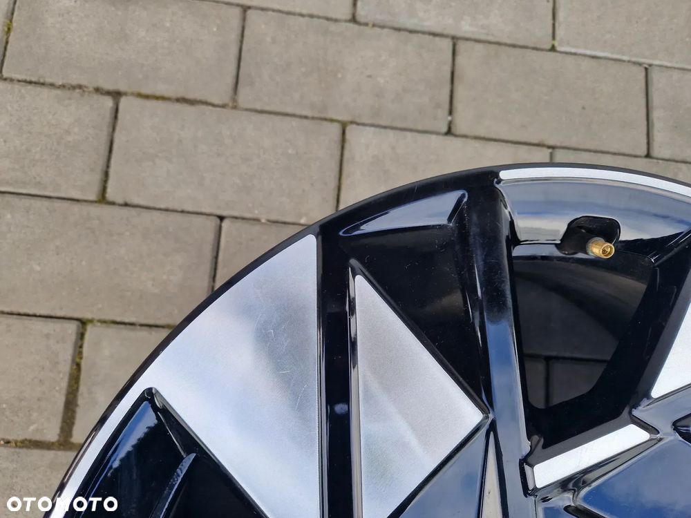 FELGA HYUNDAI KONA II 7Jx18H2 ET50 5X114,3 - 7