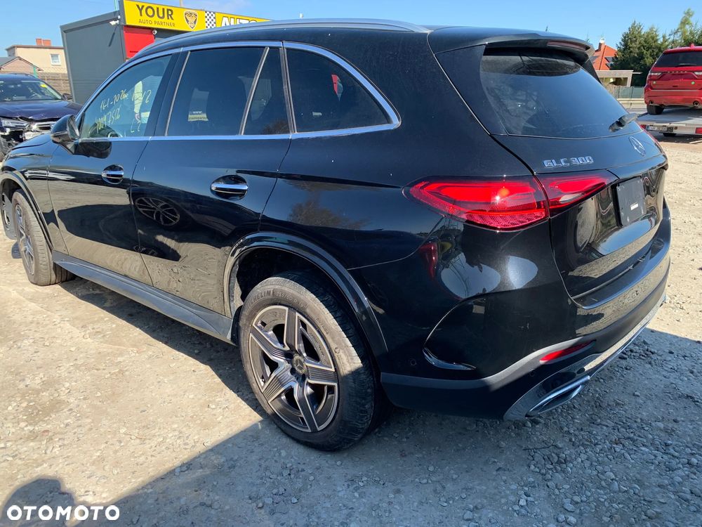 Mercedes-Benz GLC 300 4Matic 9G-TRONIC Avantgarde Advanced - 7