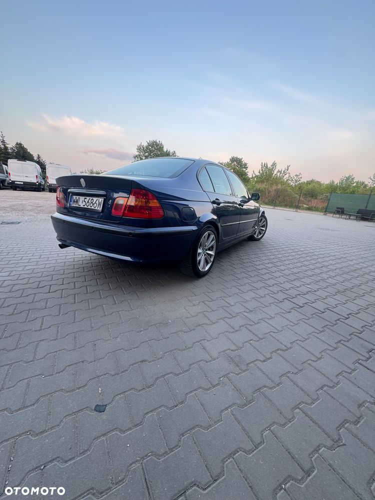 BMW Seria 3 318i - 6