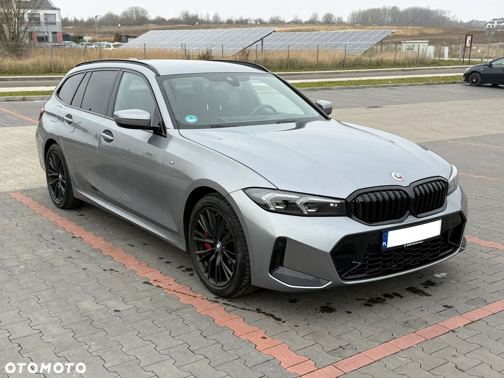 BMW Seria 3 330i xDrive M Sport - 1