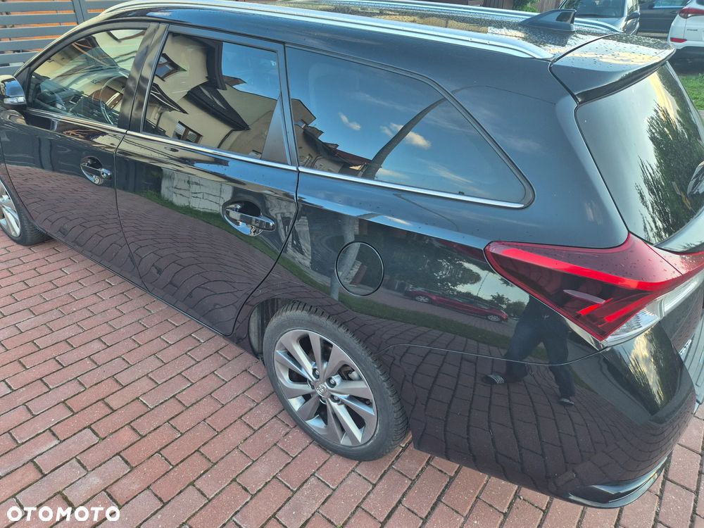 Toyota Auris - 4