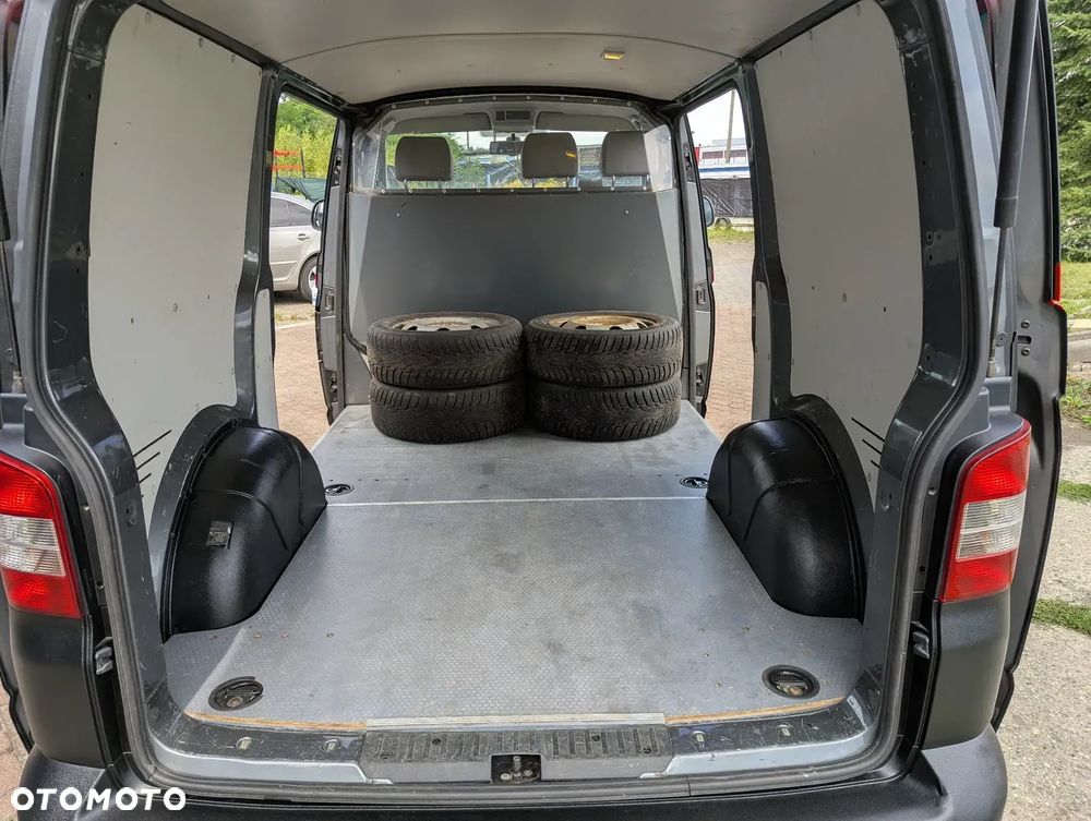 Volkswagen Transporter - 9