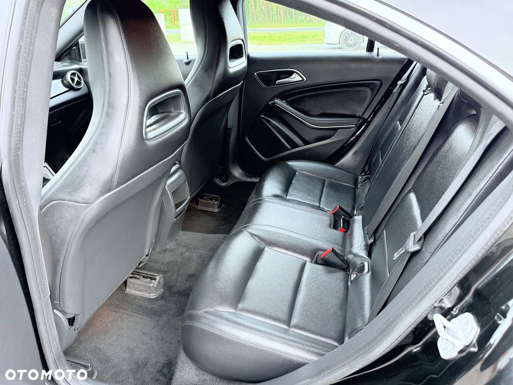 Mercedes-Benz CLA - 33