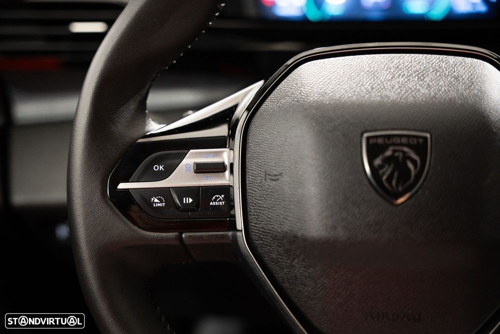 Peugeot 408 1.2 Hybrid Allure e-DCS6 - 24