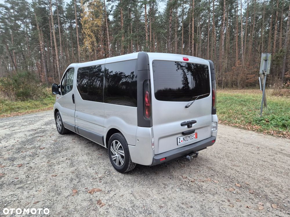 Renault Trafic dCi Passenger - 8