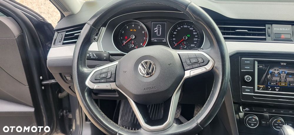 Volkswagen Passat - 18
