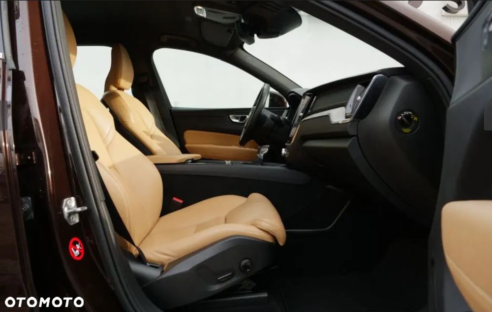 Volvo XC 60 D4 Inscription - 17