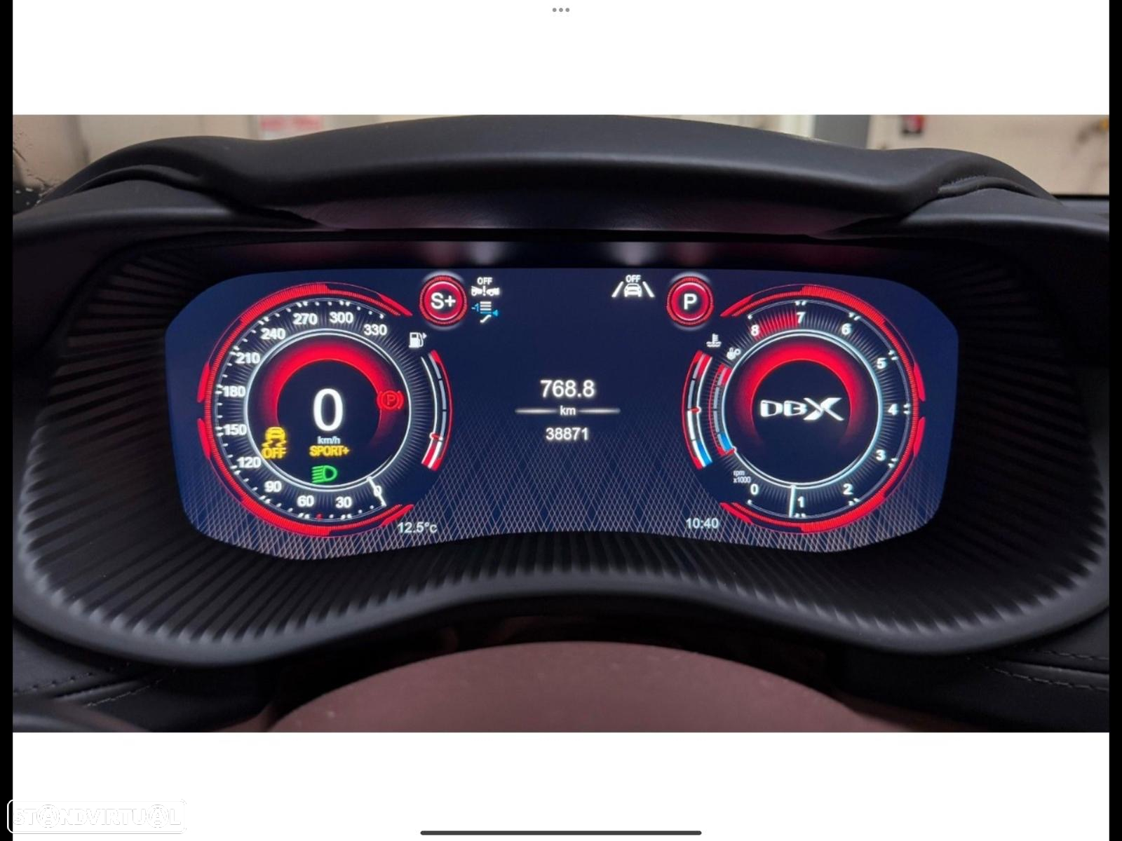 Aston Martin DBX Standard - 13