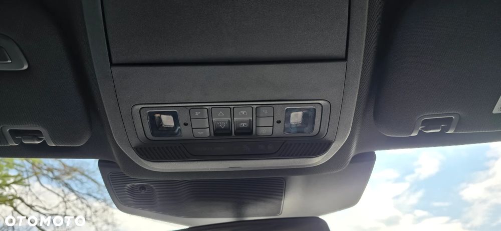 Ford Explorer EcoBoost Plug-in Hybrid ST-LINE - 20