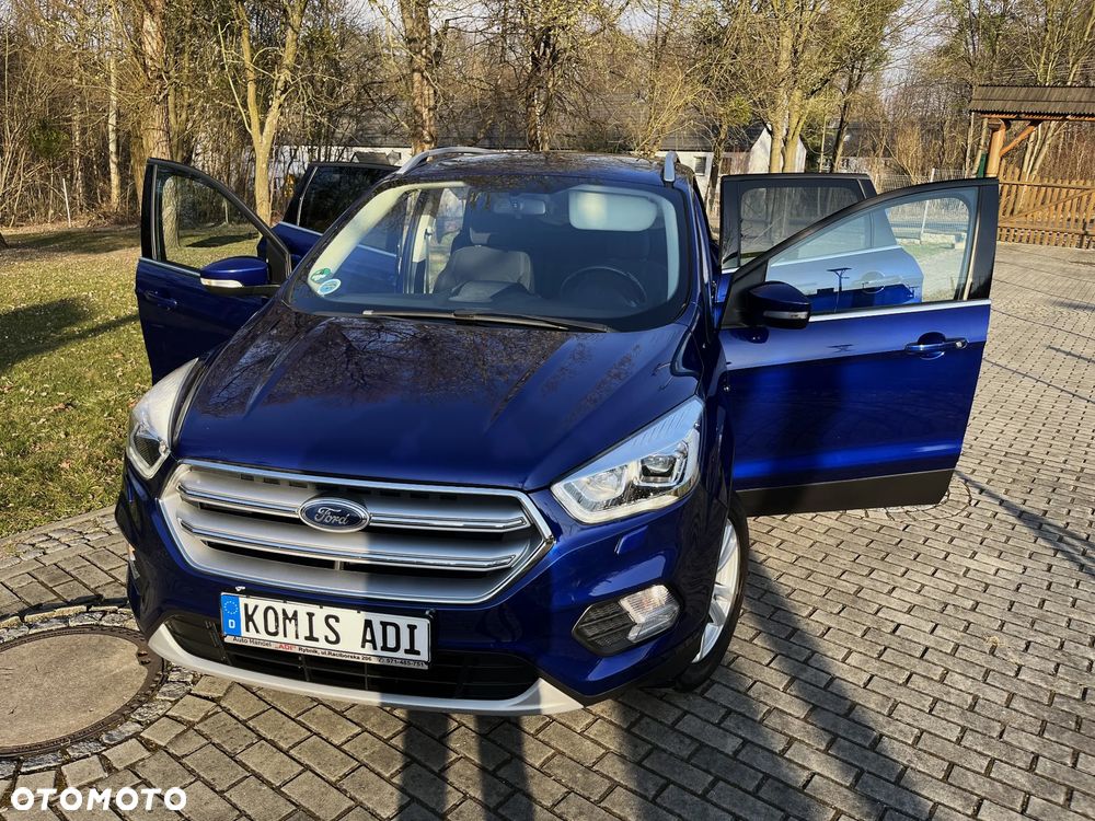 Ford Kuga 1.5 EcoBoost 2x4 Titanium - 2