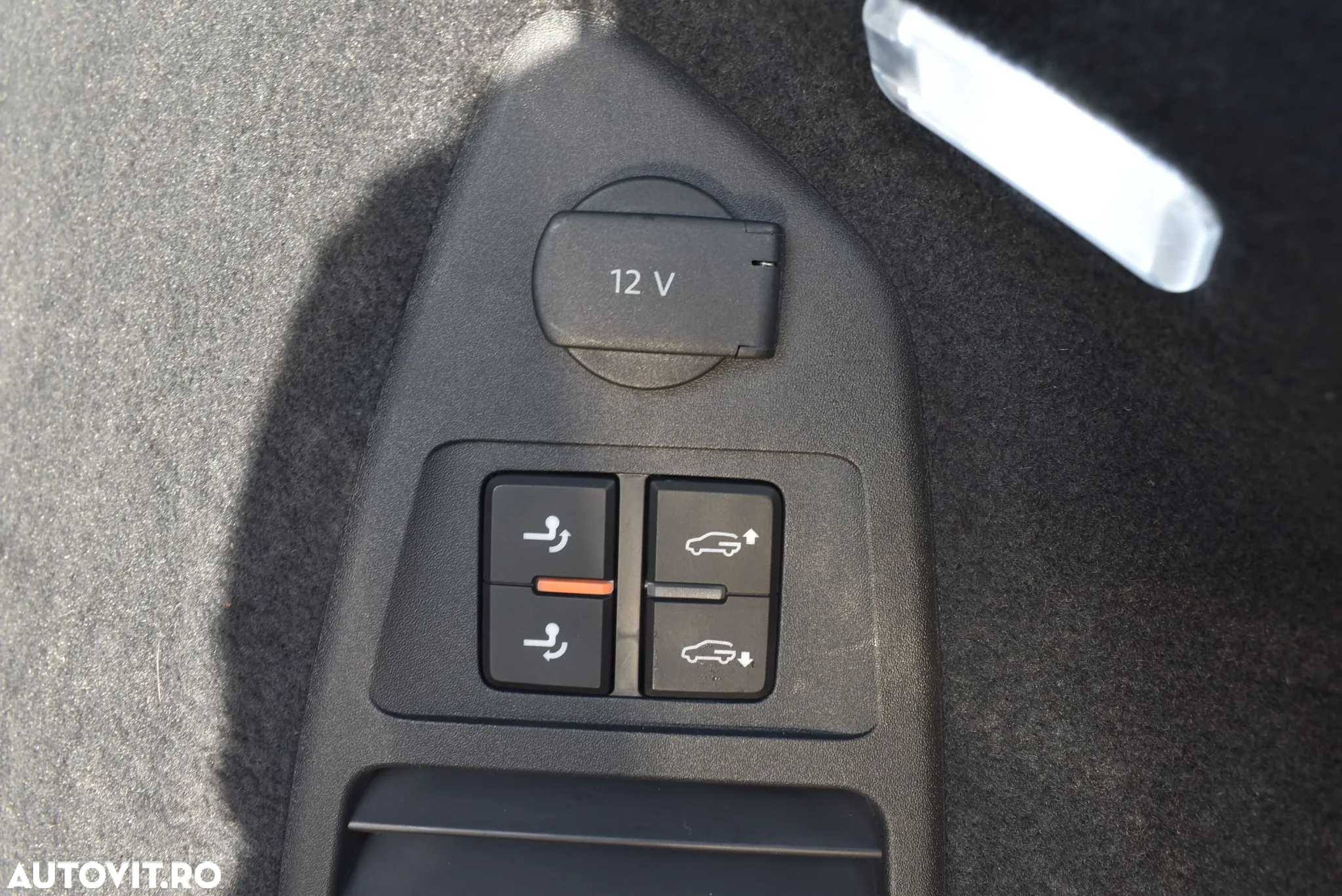Volkswagen Touareg V6 TDI 4MOTION Elegance - 32