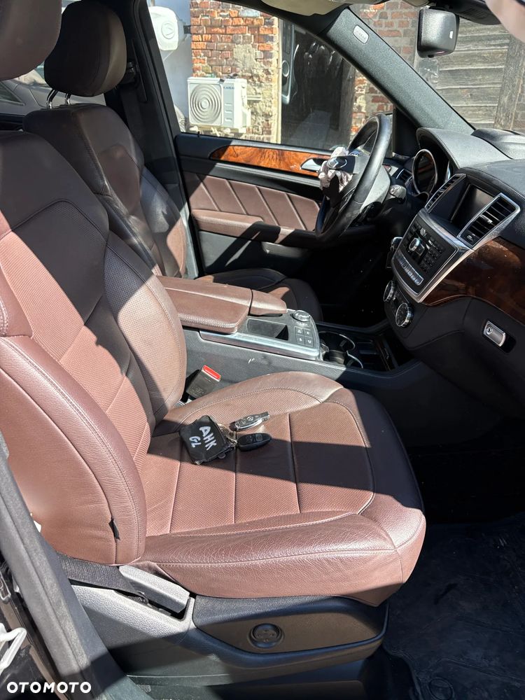 Mercedes-Benz GL - 18