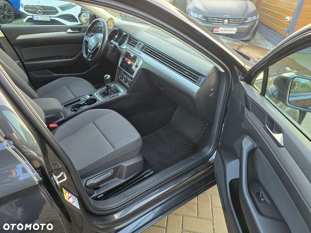 Volkswagen Passat Variant - 12