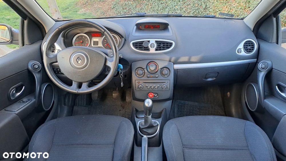 Renault Clio - 14