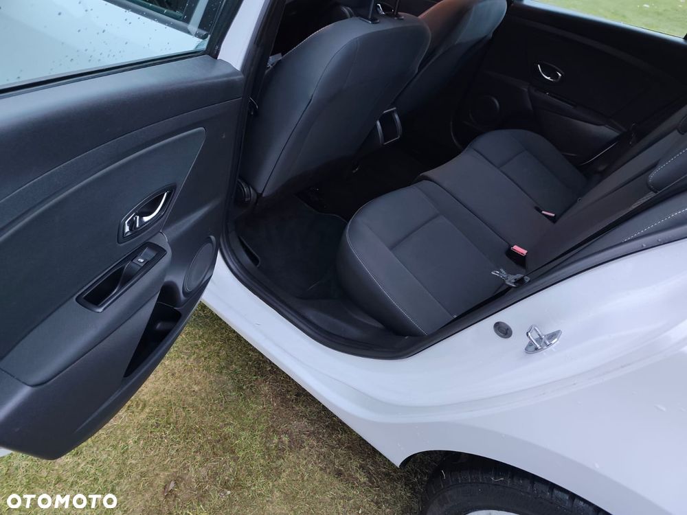 Renault Megane ENERGY TCe 115 Start & Stop Bose Edition - 19