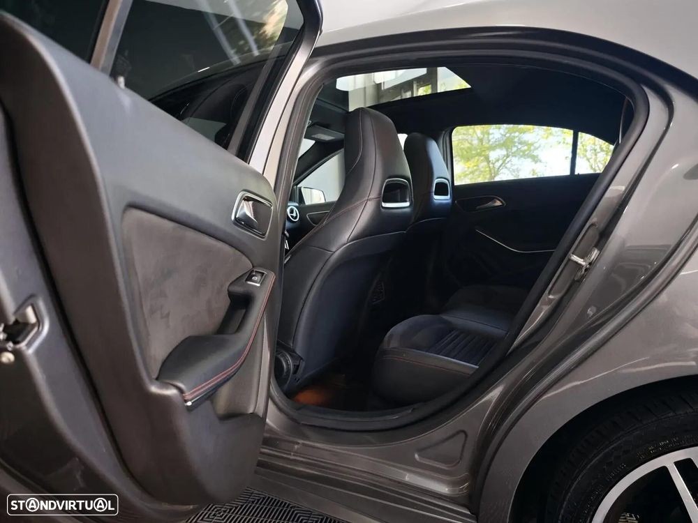 Mercedes-Benz A 200 CDI 7G-DCT AMG Line - 37