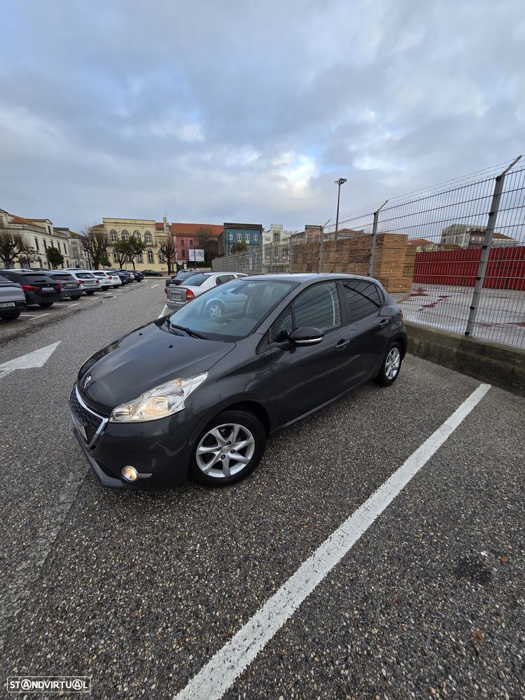 Peugeot 208 1.4 HDi - 2