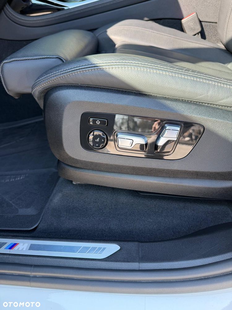 BMW X7 xDrive40d mHEV sport - 24