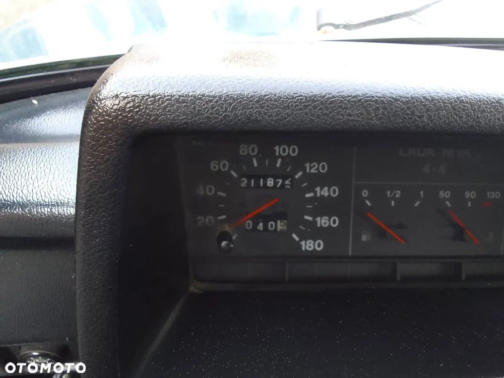 Lada Niva 1.7i - 12