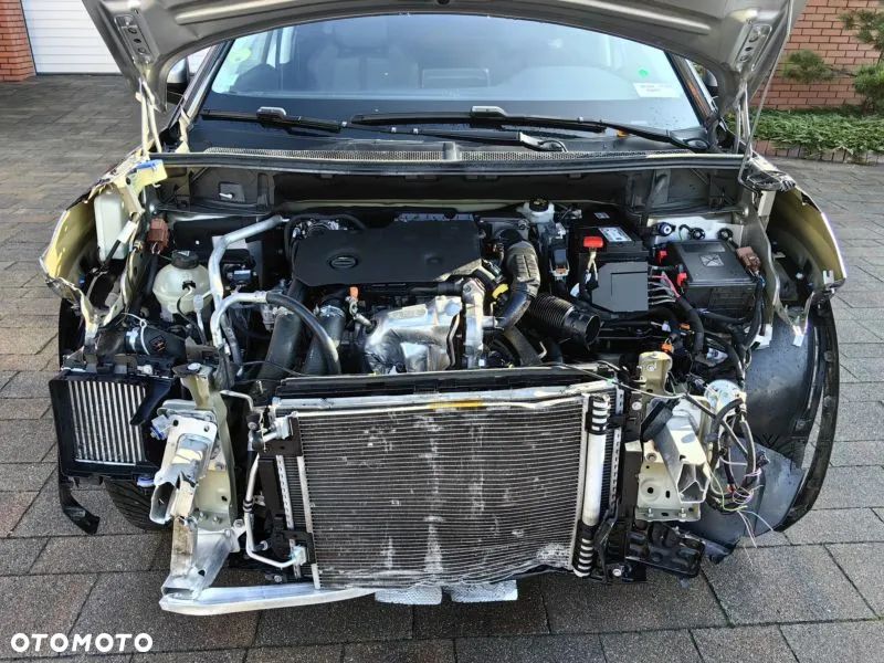 Peugeot 3008 1.5 BlueHDi Allure Pack S&S EAT8 - 12