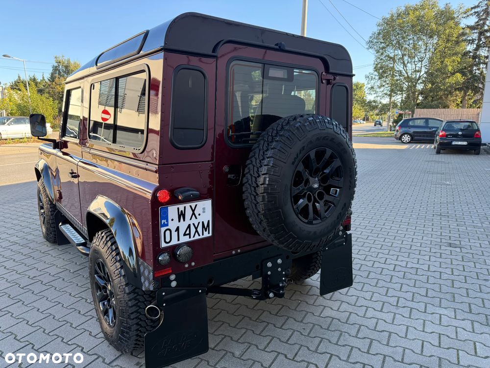 Land Rover Defender - 8