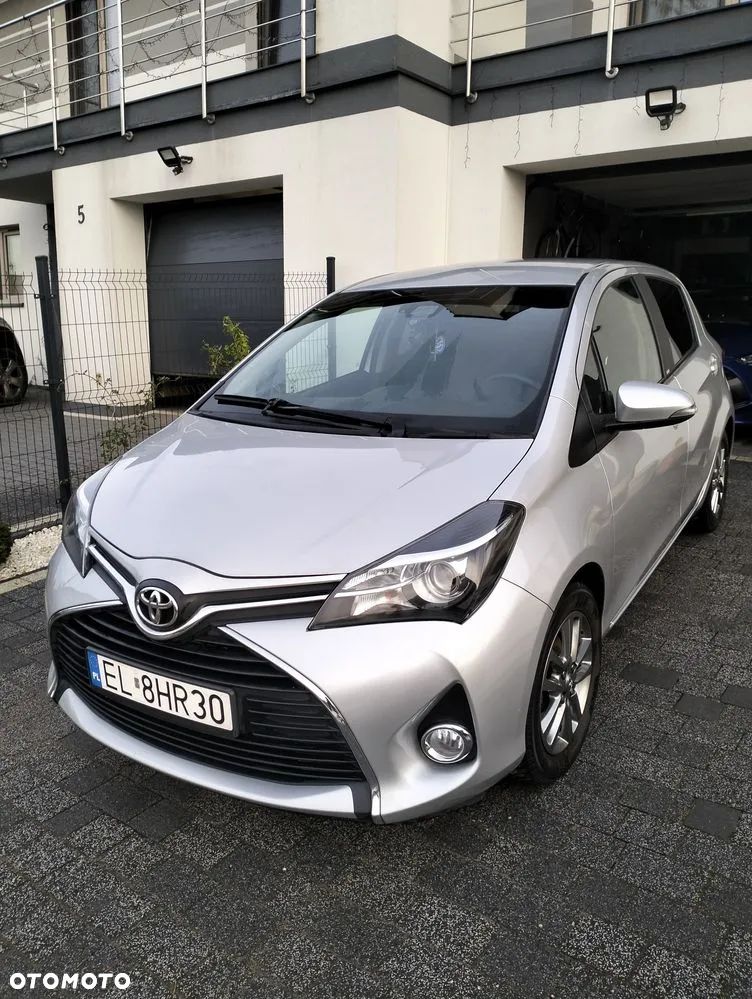 Toyota Yaris 1.0 Premium - 1